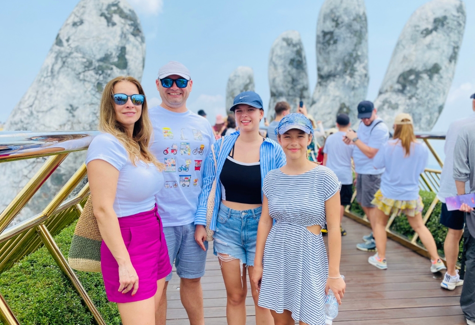 Bana Hills group tour