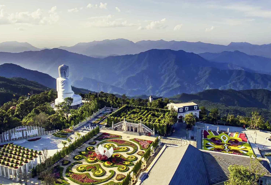 What is Linh Ung Pagoda Bana Hills famous for?